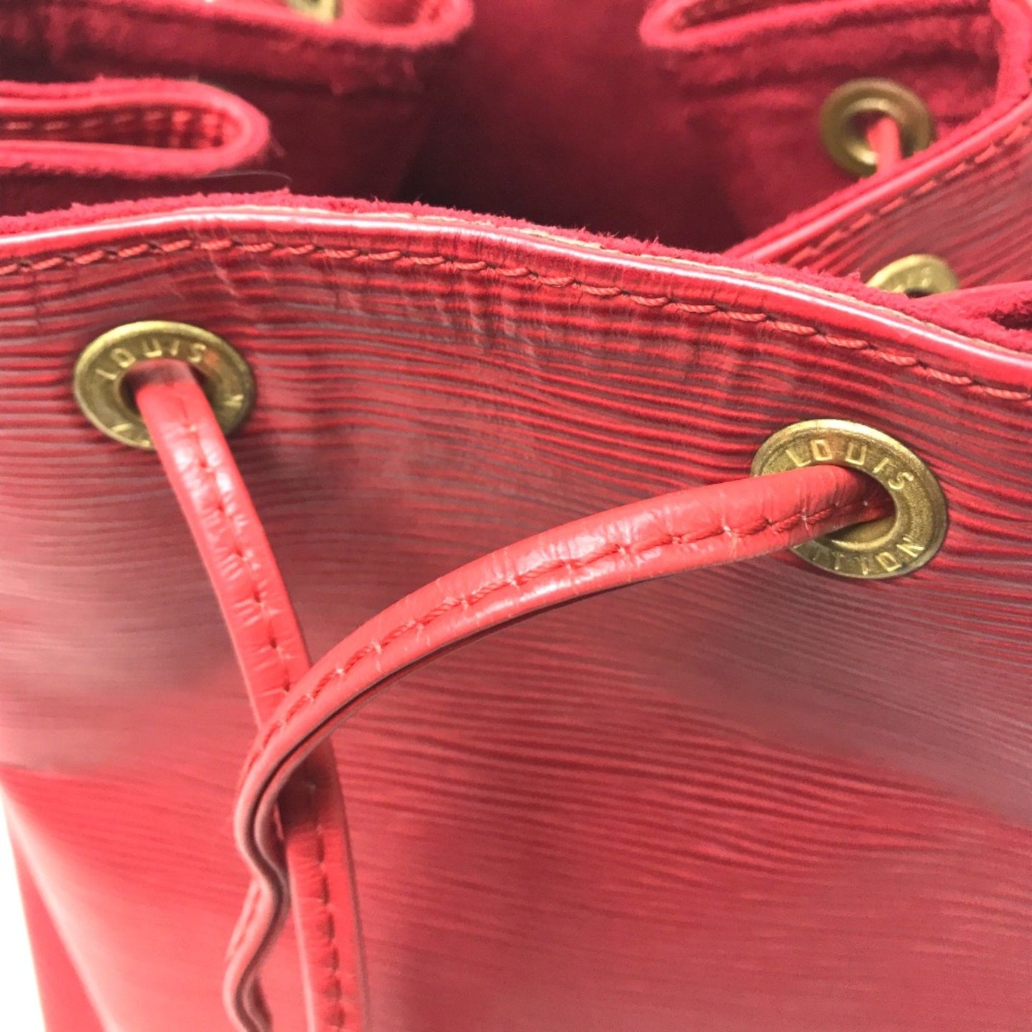 Louis Vuitton Noé PM, Red, Leather, shoulder