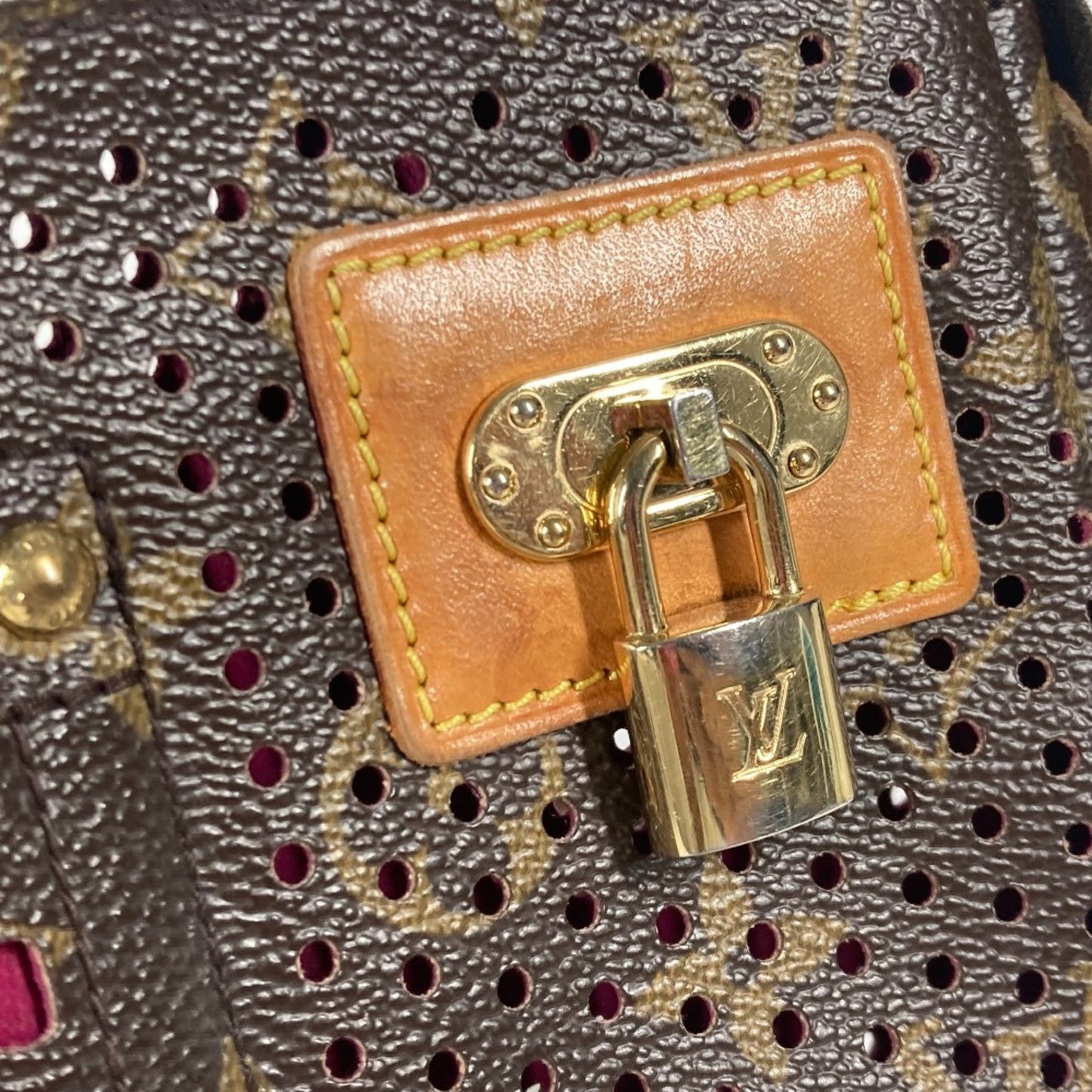 Louis Vuitton Pochette Accessoire, Brown, Canvas, clutch