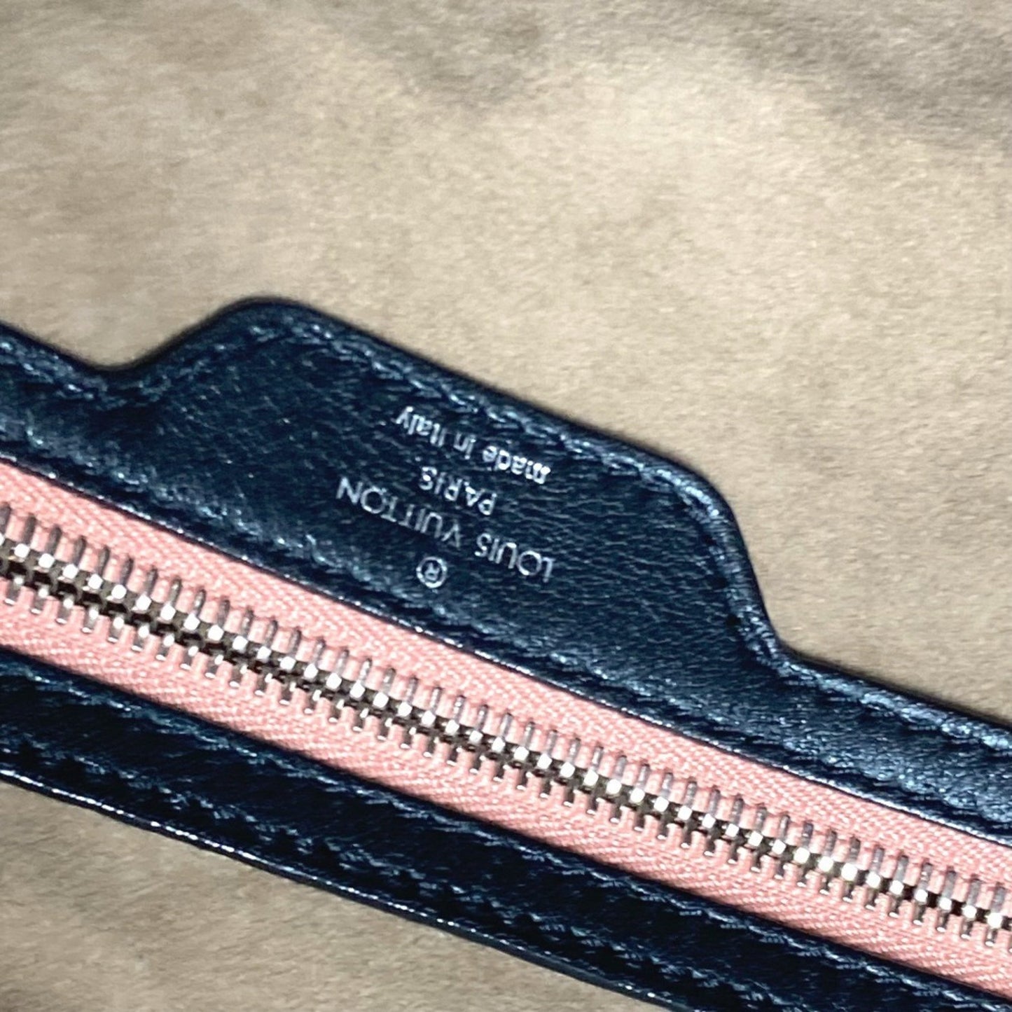 Louis Vuitton Antheia, Pink, Leather, tote