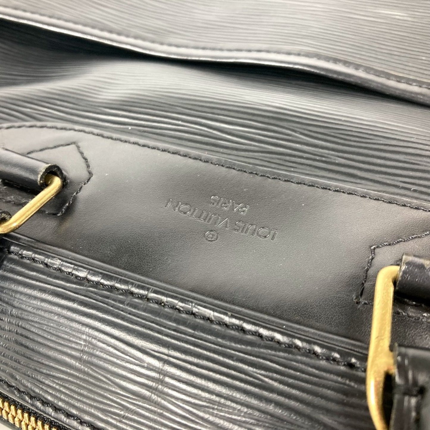Louis Vuitton Deauville, Black, Leather, handbag
