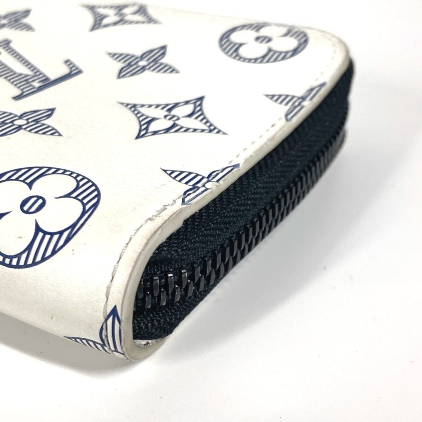 Louis Vuitton Zippy Wallet Vertical, White, Leather, wallet