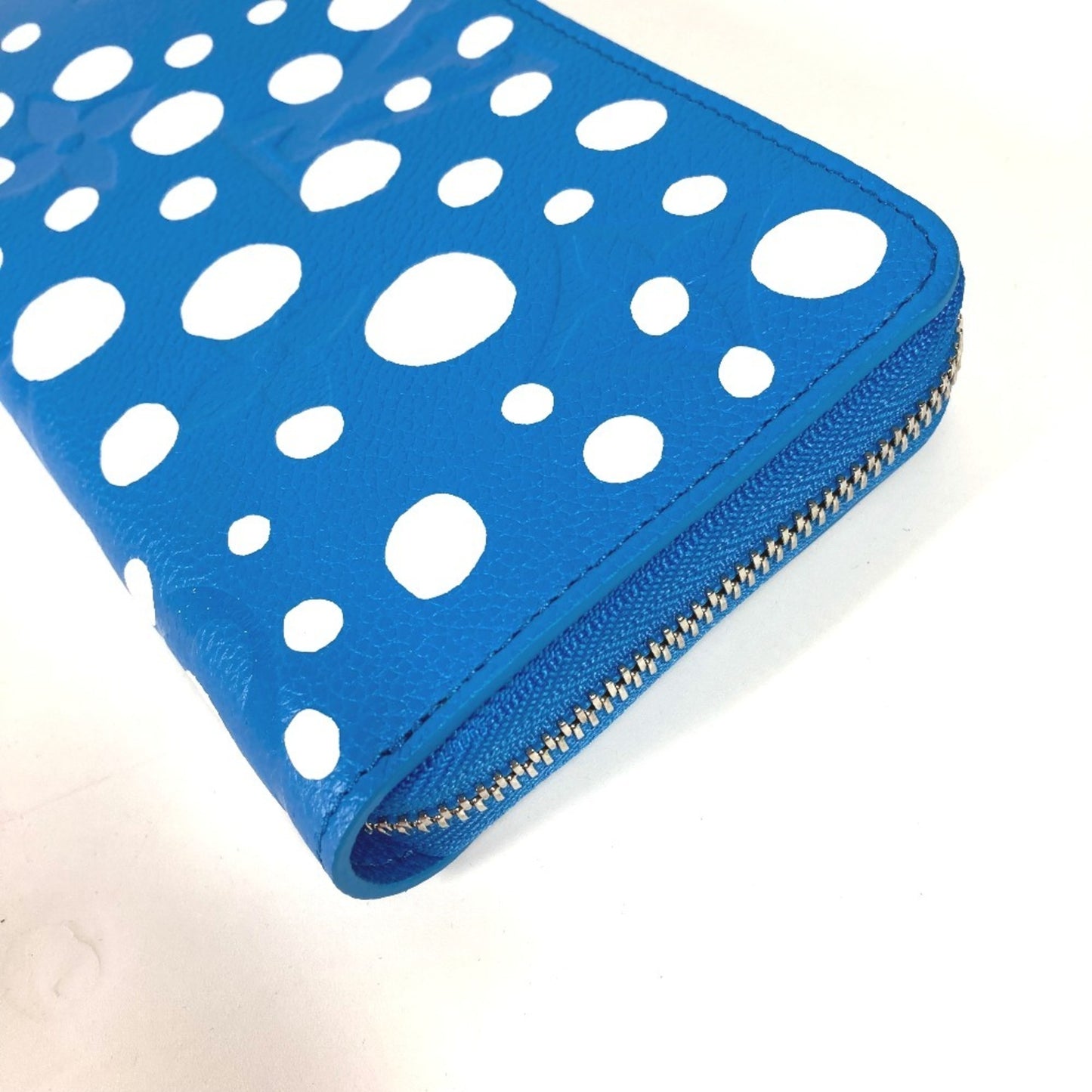 Louis Vuitton Portefeuille zippy, Blue, Leather, wallet