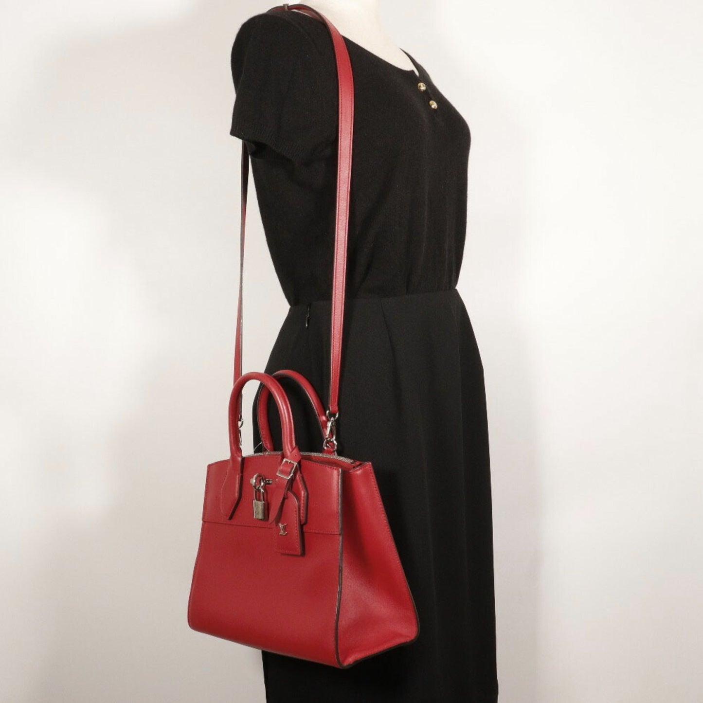 Louis Vuitton City steamer, Red, Leather, handbag