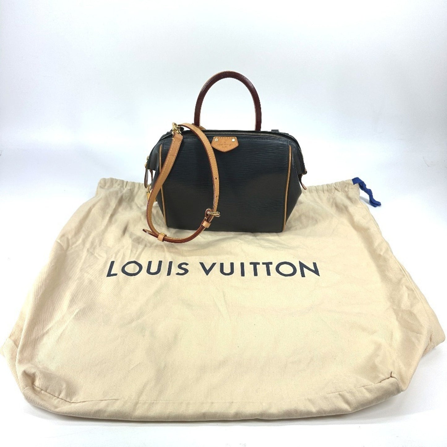Louis Vuitton Doc BB, Black, Leather, handbag