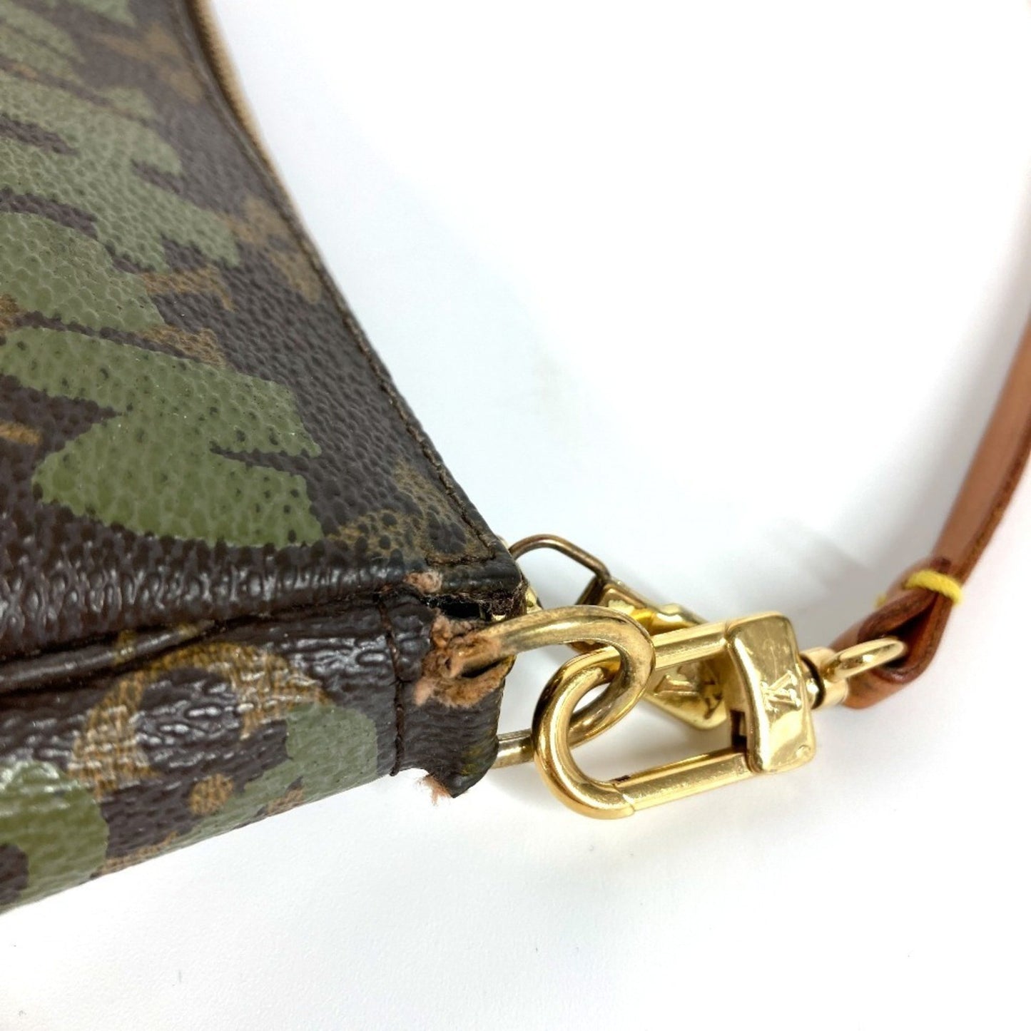 Louis Vuitton Pochette Accessoire, Khaki, Canvas, clutch