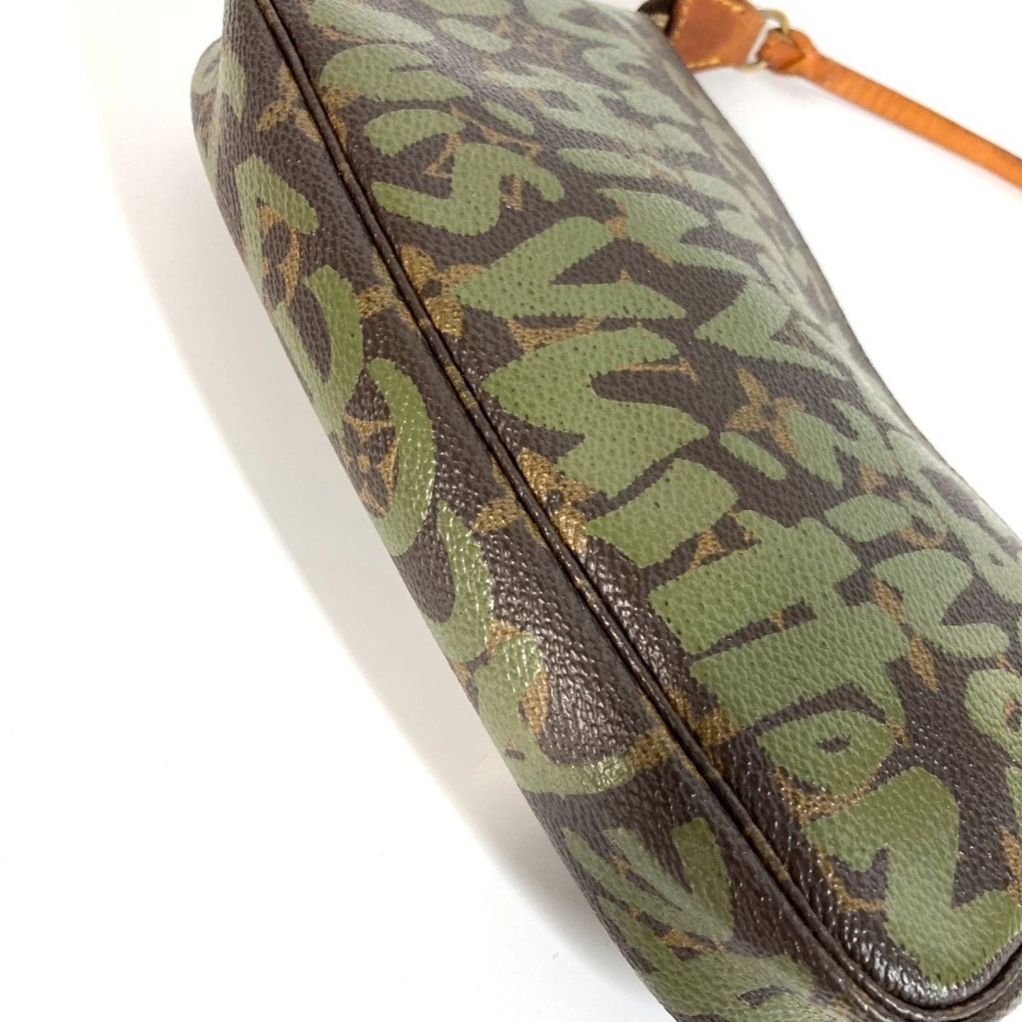 Louis Vuitton Pochette Accessoire, Khaki, Canvas, clutch