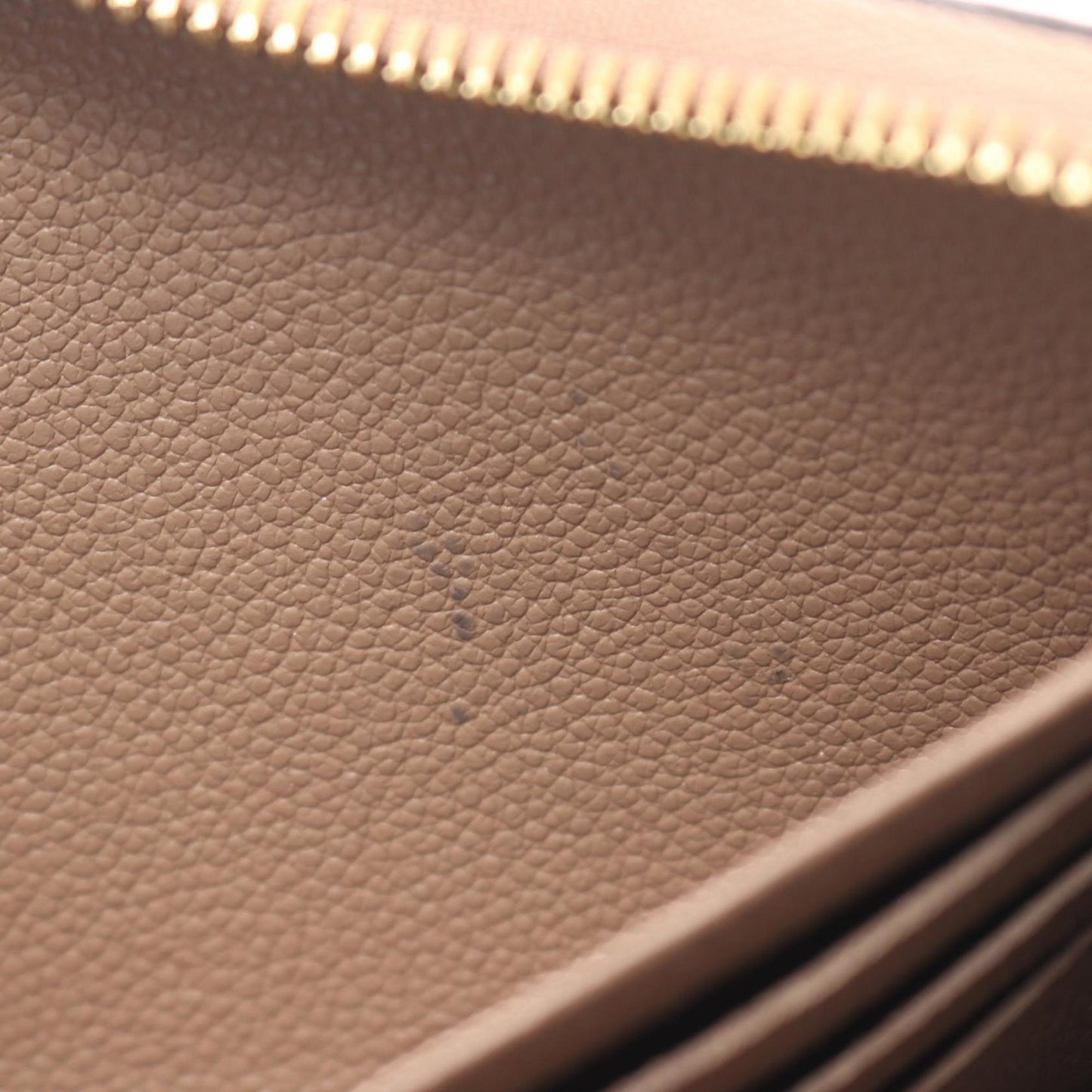 Louis Vuitton Zippy wallet, Beige, Leather, wallet