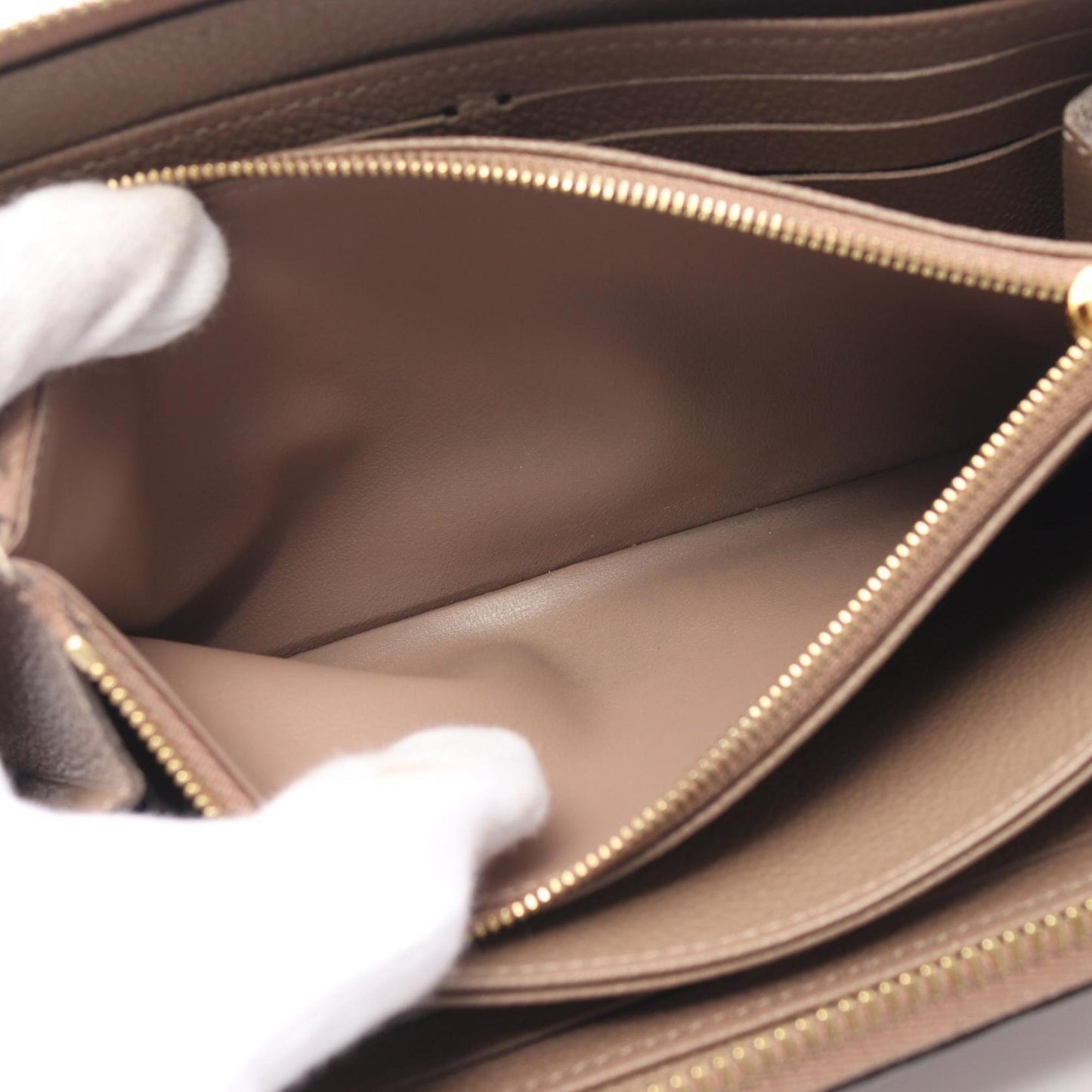 Louis Vuitton Zippy wallet, Beige, Leather, wallet