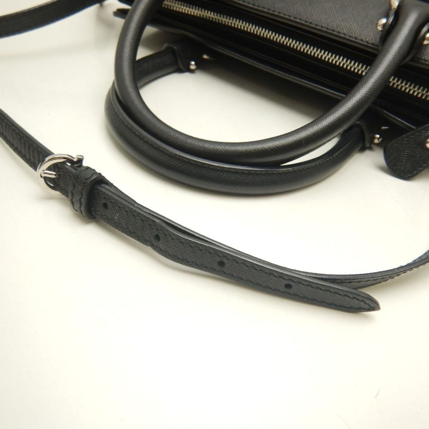 Salvatore Ferragamo Briana, Black, Leather, handbag
