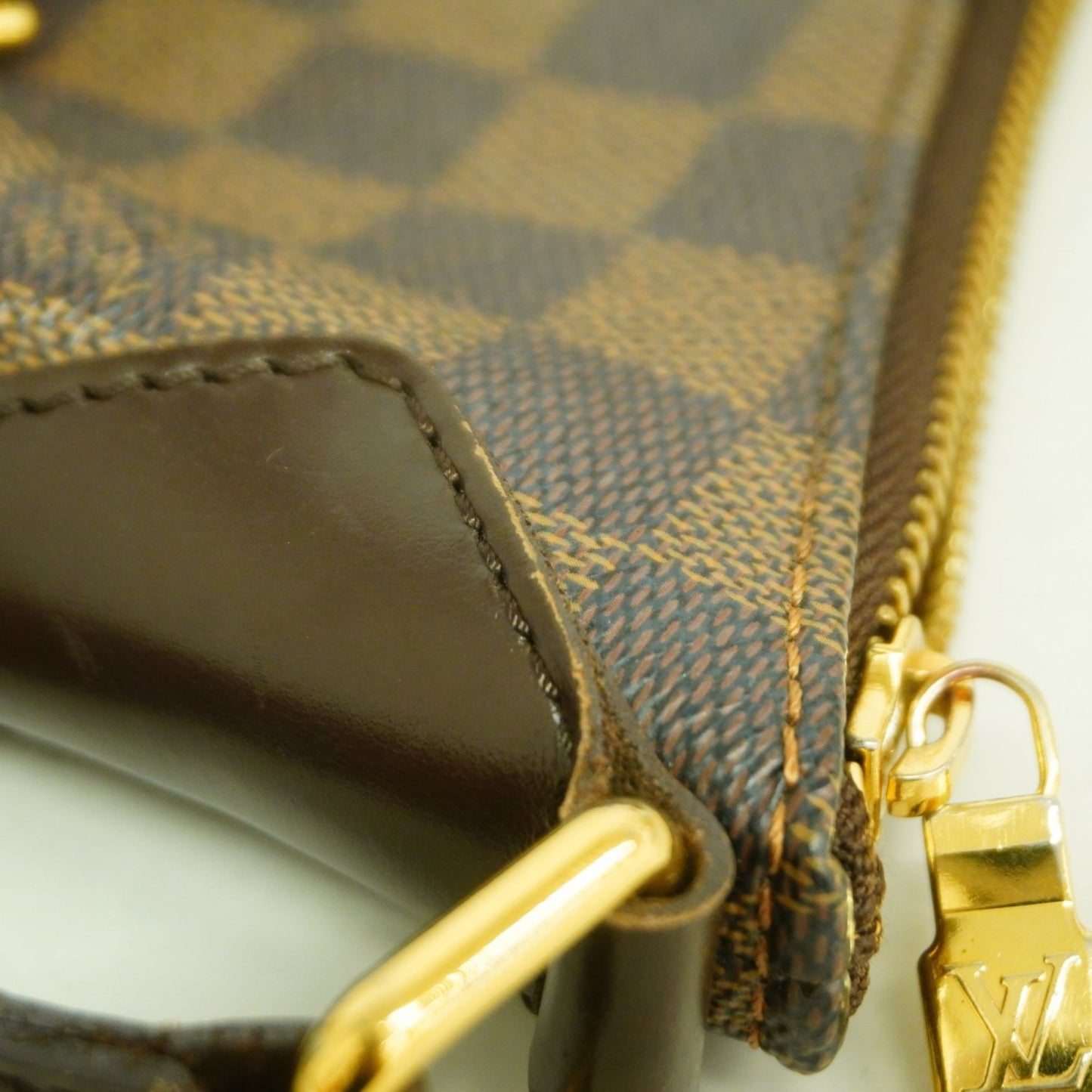 Louis Vuitton Bloomsbury, Brown, Canvas, shoulder