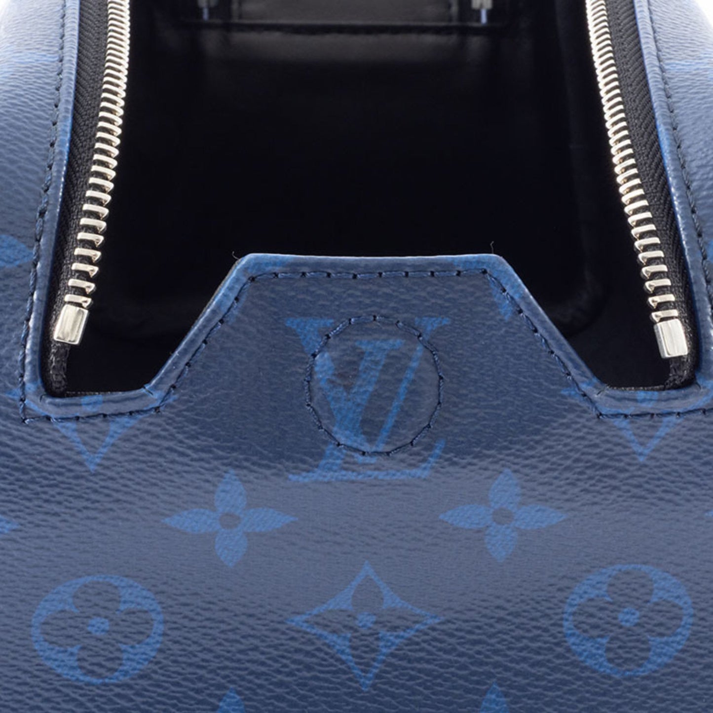 Louis Vuitton Dopp Kit, Blue, Canvas, clutch