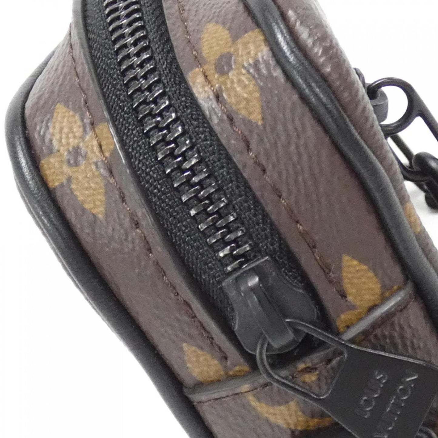 Louis Vuitton Solar, Brown, Canvas, clutch