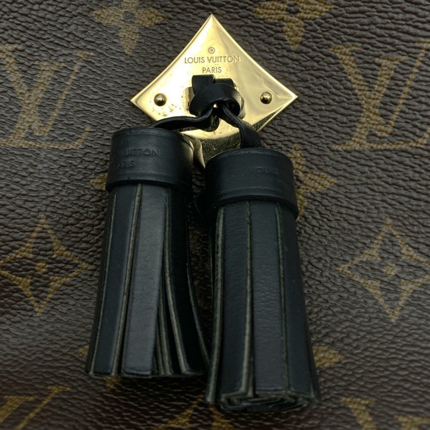 Louis Vuitton Saintonge, Brown, Canvas, shoulder