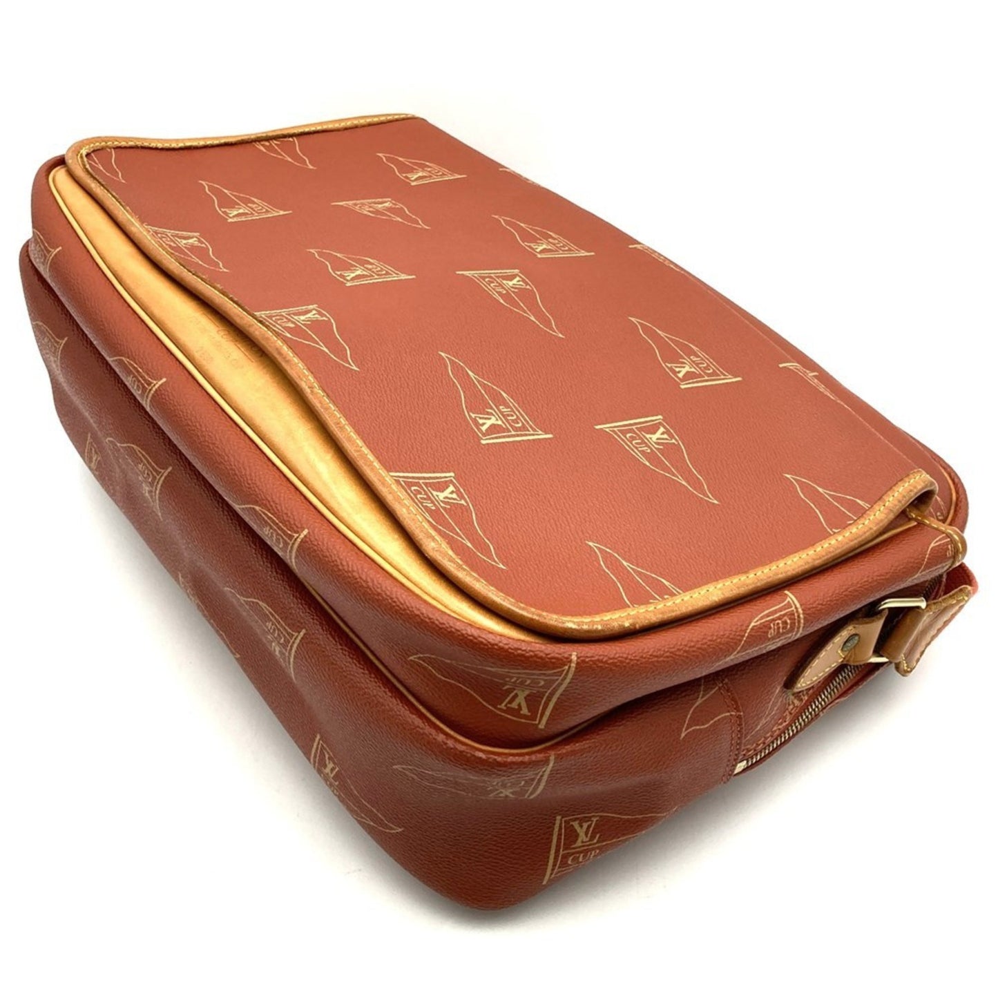 Louis Vuitton Messenger, Orange, Canvas, shoulder