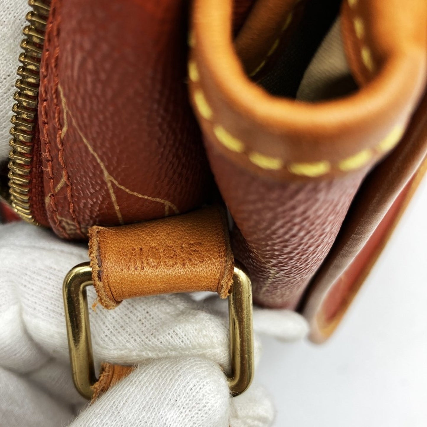 Louis Vuitton Messenger, Orange, Canvas, shoulder
