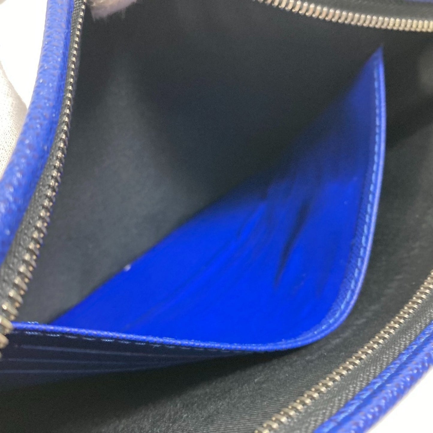 Louis Vuitton Pochette voyage, Blue, Leather, clutch