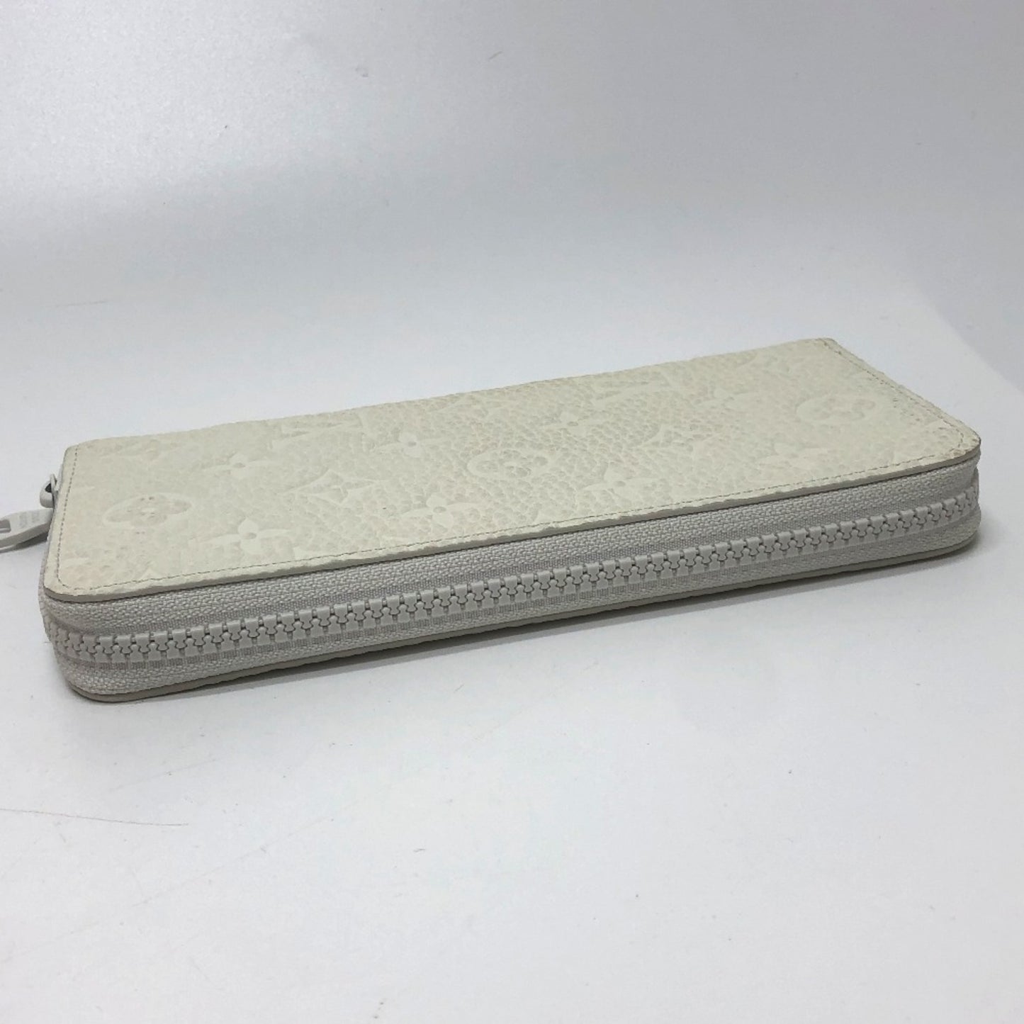 Louis Vuitton Zippy Wallet Vertical, White, Leather, wallet