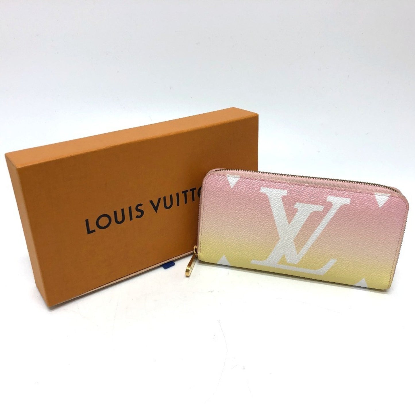 Louis Vuitton Zippy wallet, Pink, Canvas, wallet