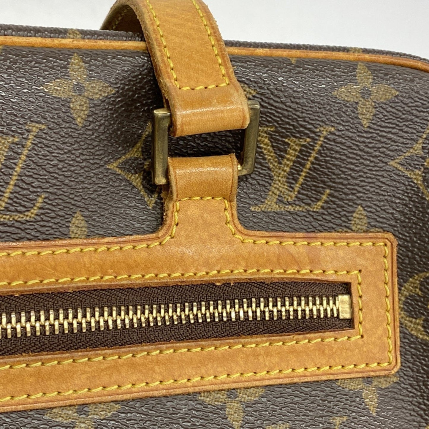 Louis Vuitton Cité, Brown, Canvas, shoulder