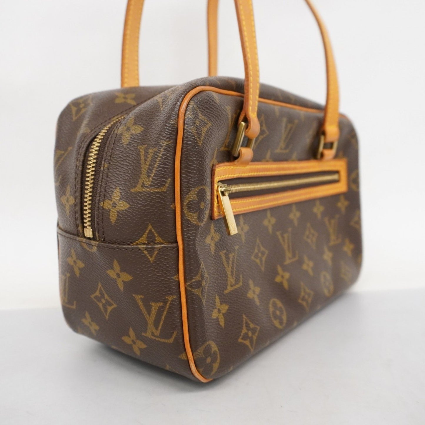 Louis Vuitton Cité, Brown, Canvas, shoulder