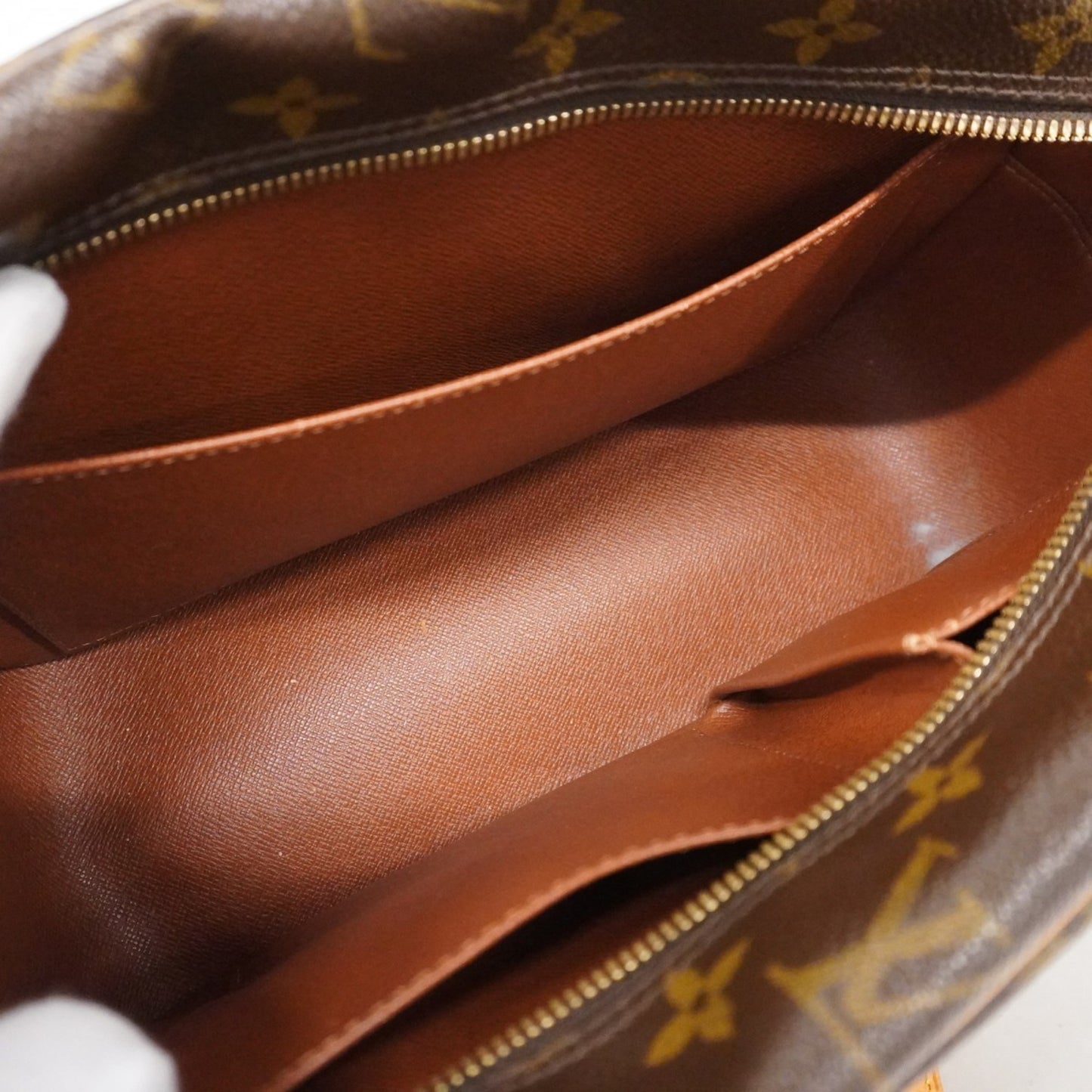 Louis Vuitton Cité, Brown, Canvas, shoulder