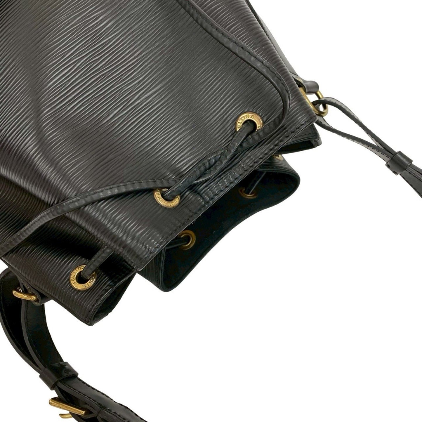 Louis Vuitton Petit Noé, Black, Leather, shoulder