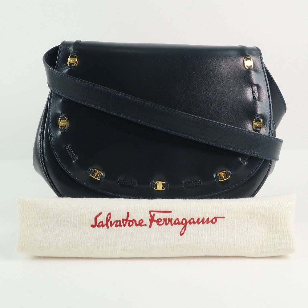 Salvatore Ferragamo Vara, Black, Leather, shoulder