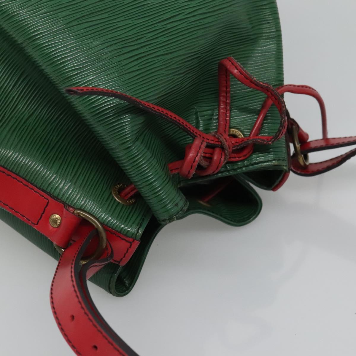 Louis Vuitton Noe, Green, Leather, shoulder