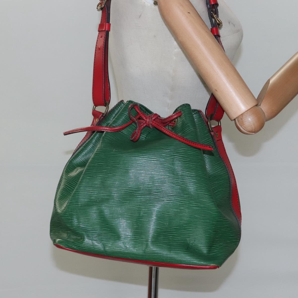 Louis Vuitton Noe, Green, Leather, shoulder