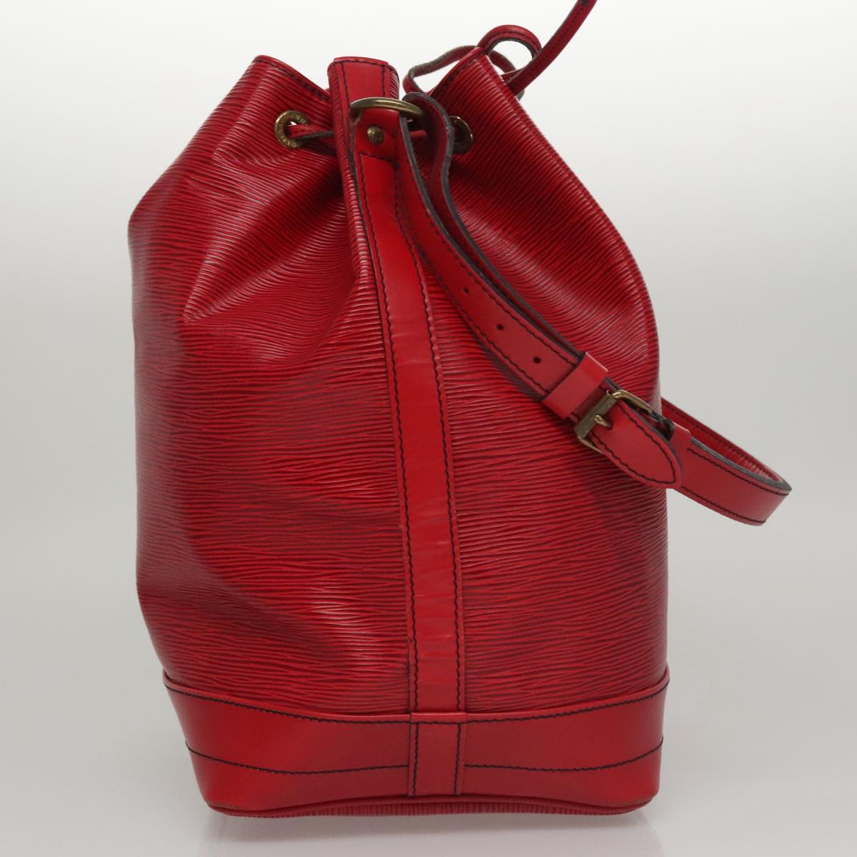 Louis Vuitton Noe, Red, Leather, shoulder