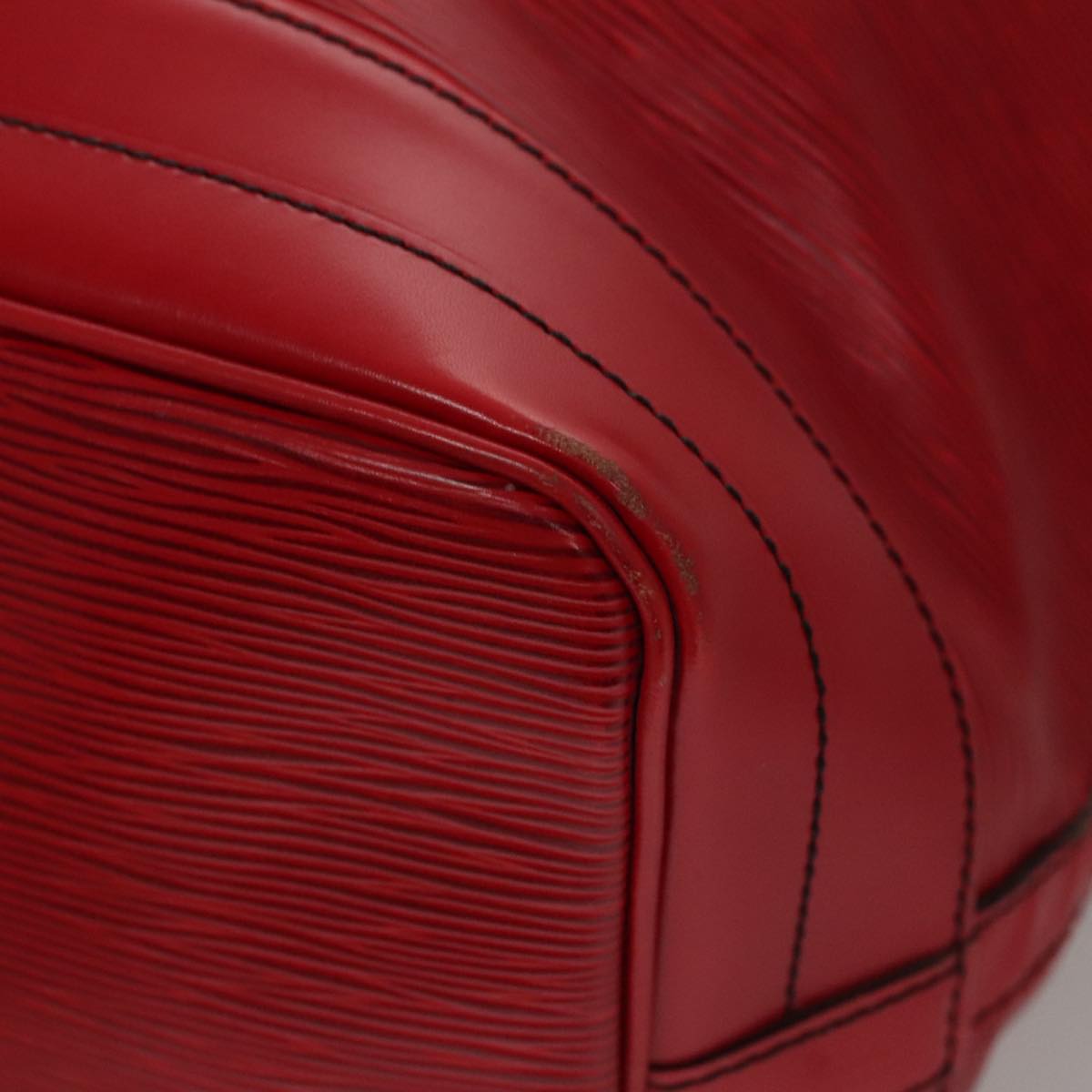 Louis Vuitton Noe, Red, Leather, shoulder