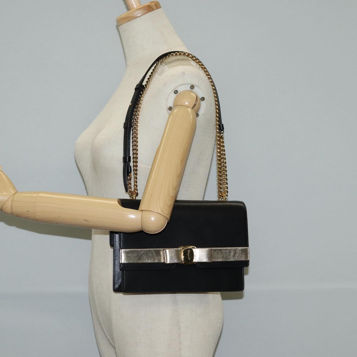 Salvatore Ferragamo Vara, Black, Leather, shoulder