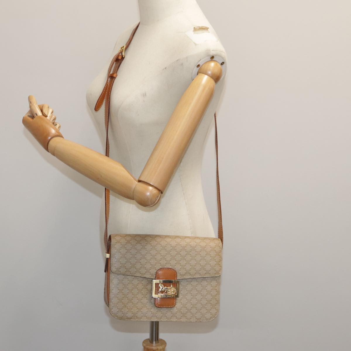 Céline Horse carriage, Beige, Canvas, shoulder