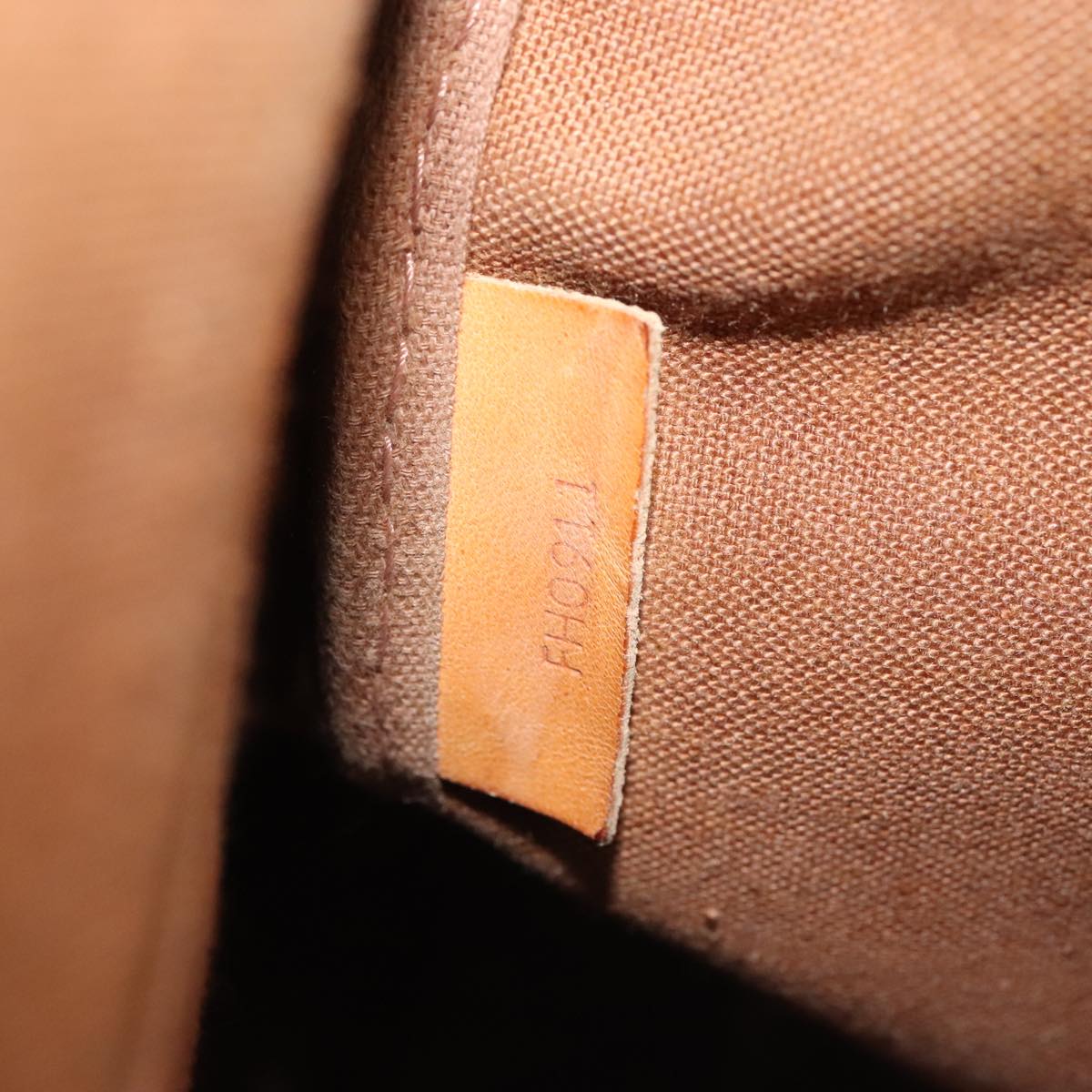 Louis Vuitton Saumur 35, Brown, Canvas, shoulder