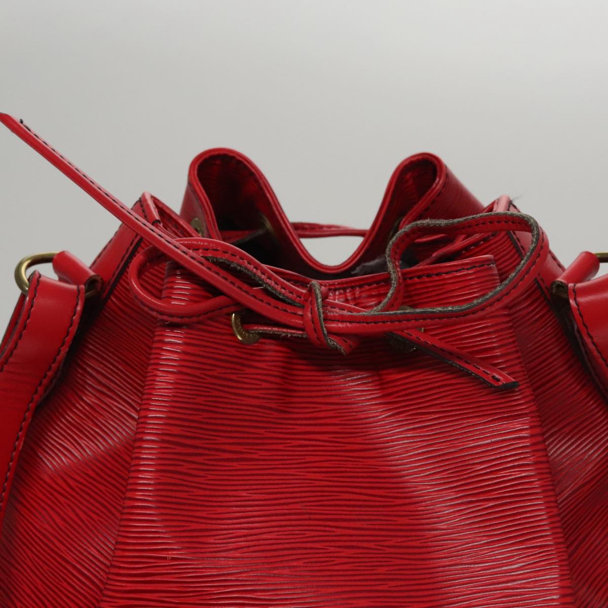 Louis Vuitton Noe, Red, Leather, shoulder