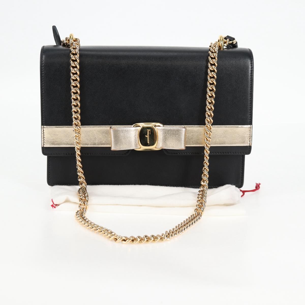 Salvatore Ferragamo Vara, Black, Leather, shoulder
