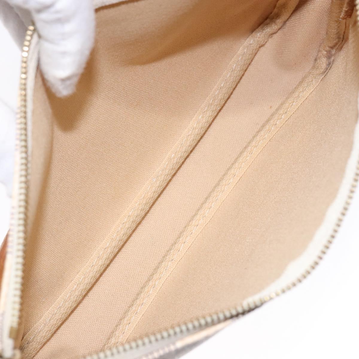 Louis Vuitton Pochette Accessoire, White, Canvas, clutch