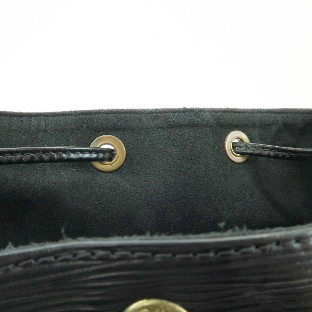Louis Vuitton Petit Noe Epi Leather, Black, Leather, Handbag