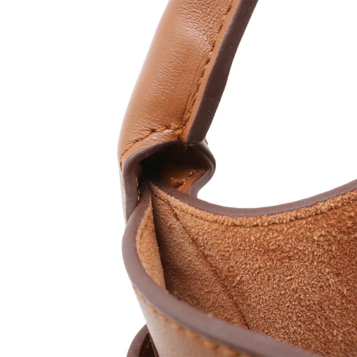 Céline Bucket 16 - Brandsamsara