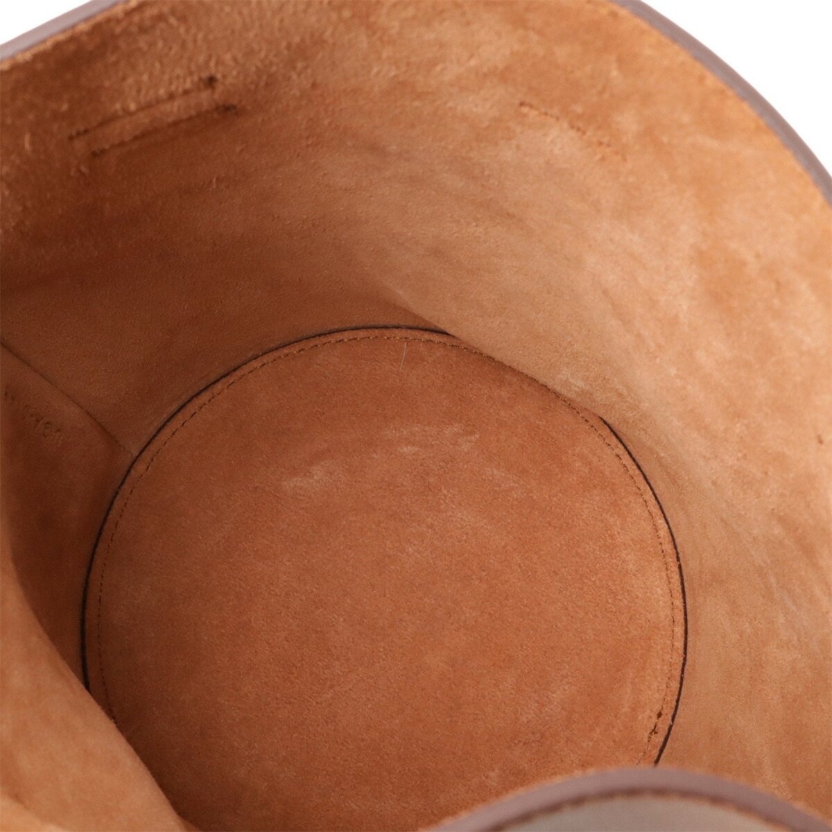 Céline Bucket 16 - Brandsamsara