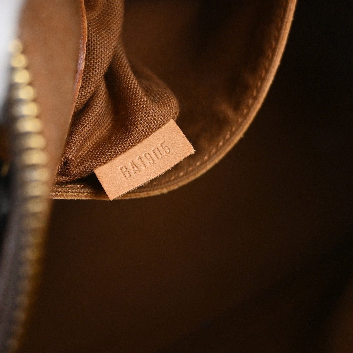 Louis Vuitton Alma Handbag - Brandsamsara