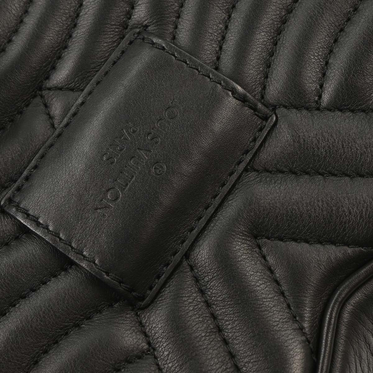 Louis Vuitton New Wave Heart Crossbody Bag - Brandsamsara