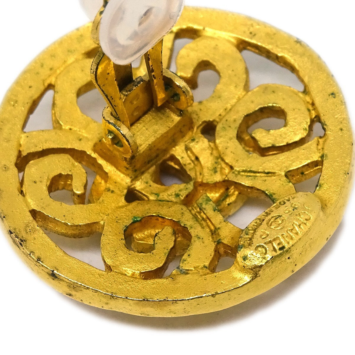 Chanel Vintage CC Round Clip-On Earrings Metal, GOLD, GOLD_PLATED, Earrings