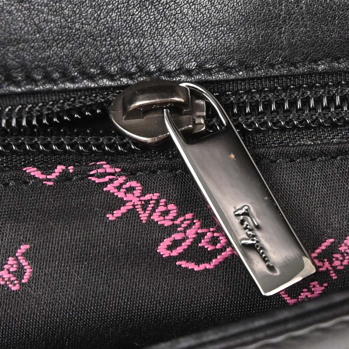Salvatore Ferragamo Gancini handbag - Brandsamsara