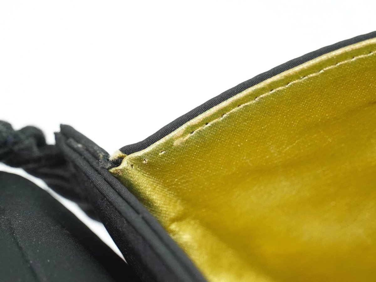 Salvatore Ferragamo Vintage Shoulder Bag - Brandsamsara