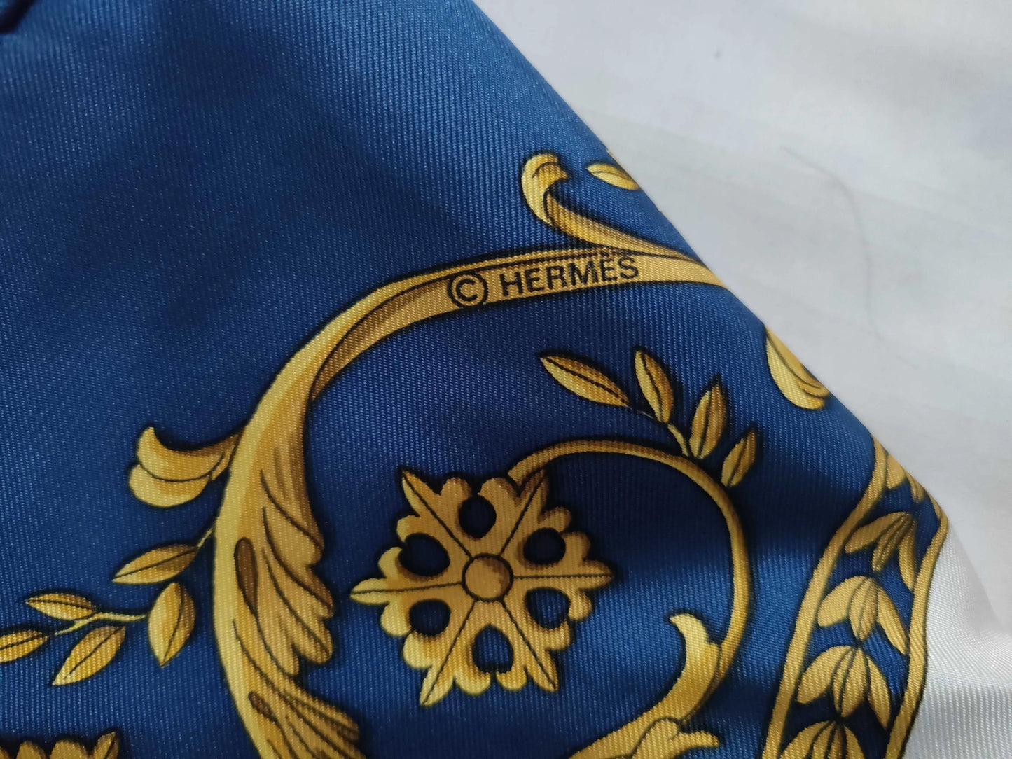 Hermes Carré 90 Silk multicolor, Multicolour, Silk, Scarf