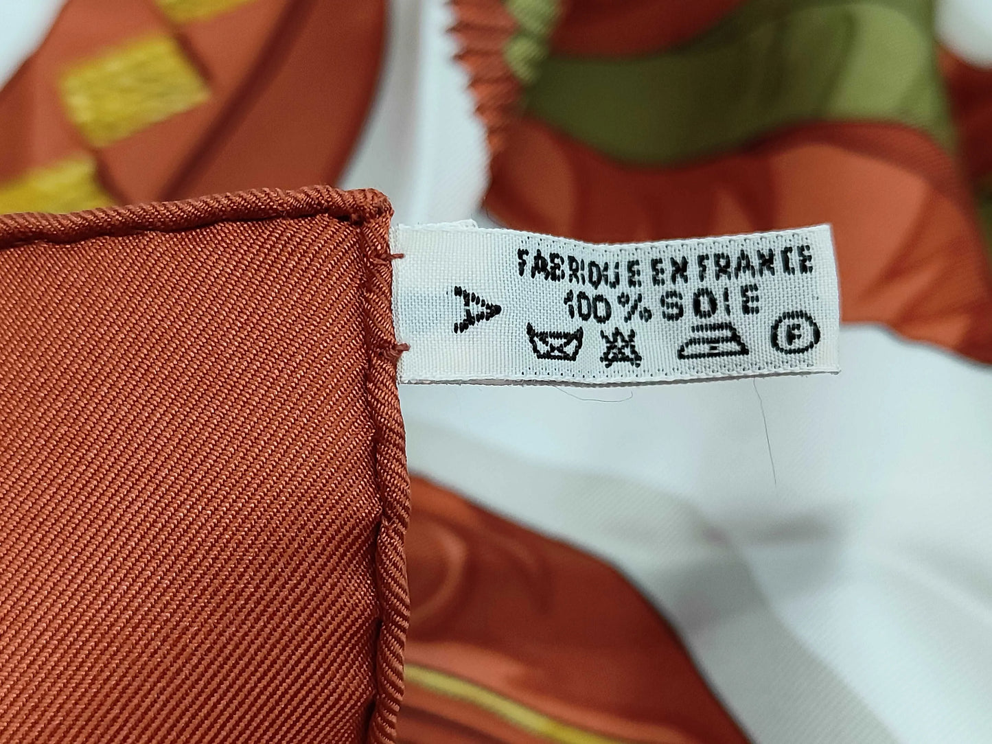 Hermes Carré 90 Silk multicolor, Multicolour, Silk, Scarf