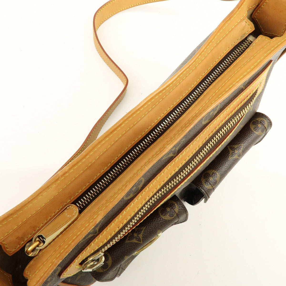 Louis Vuitton Hudson Monogram Canvas, Brown, Canvas, Handbag