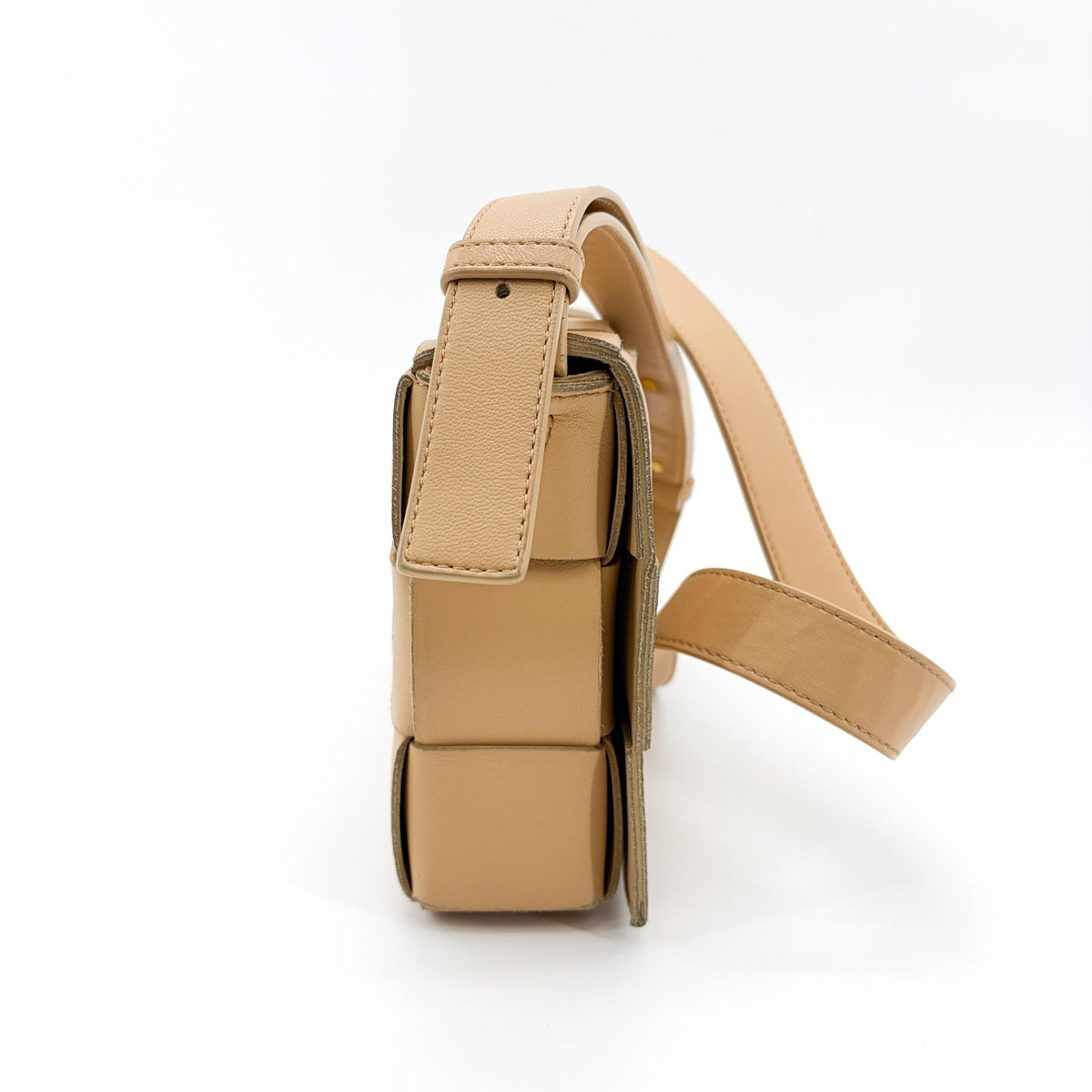 Bottega Veneta Cassette Maxi Intrecciato Leather, Beige, Leather, Crossbody Bag