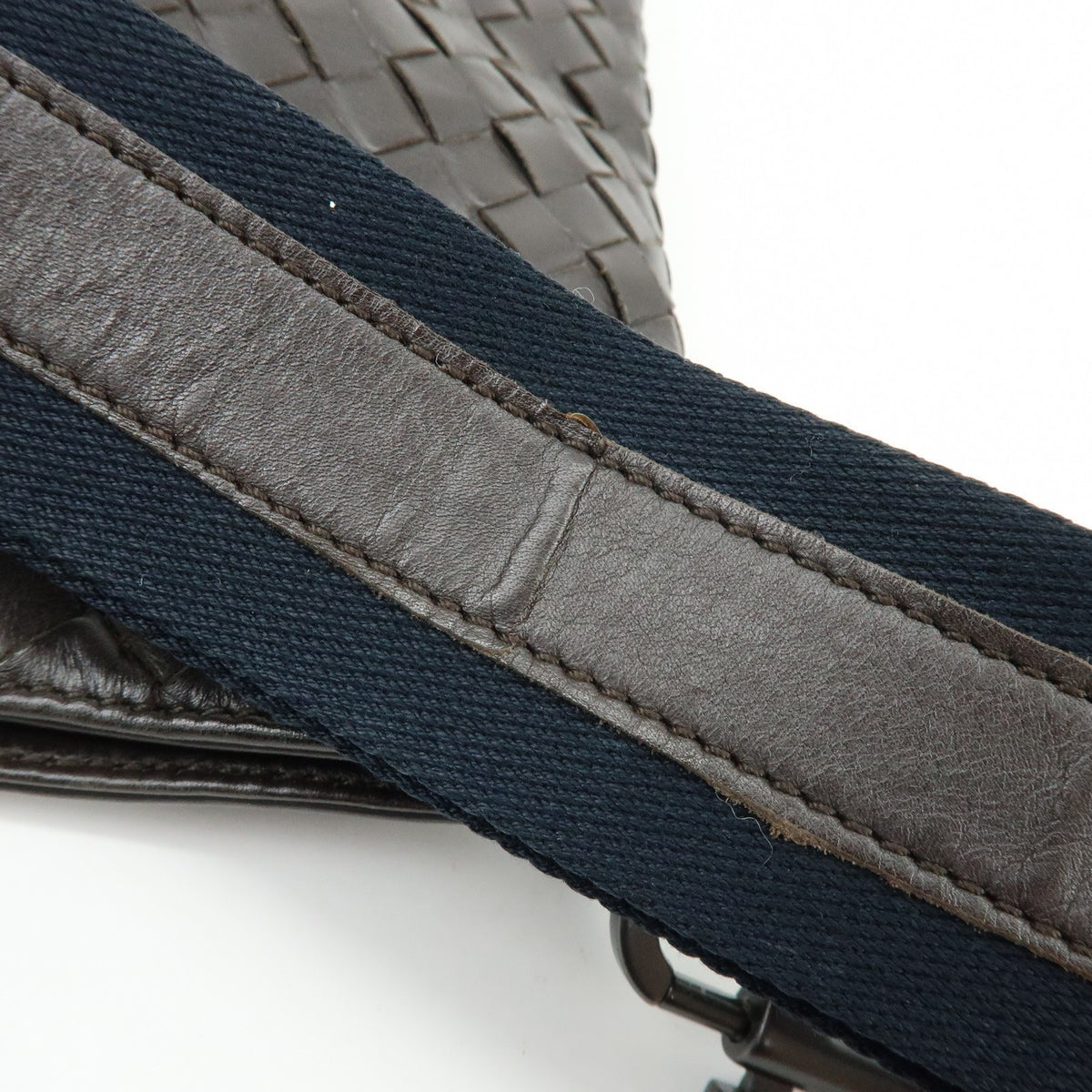 Bottega Veneta Flat Messenger Intrecciato Nappa, Brown, Leather, Handbag
